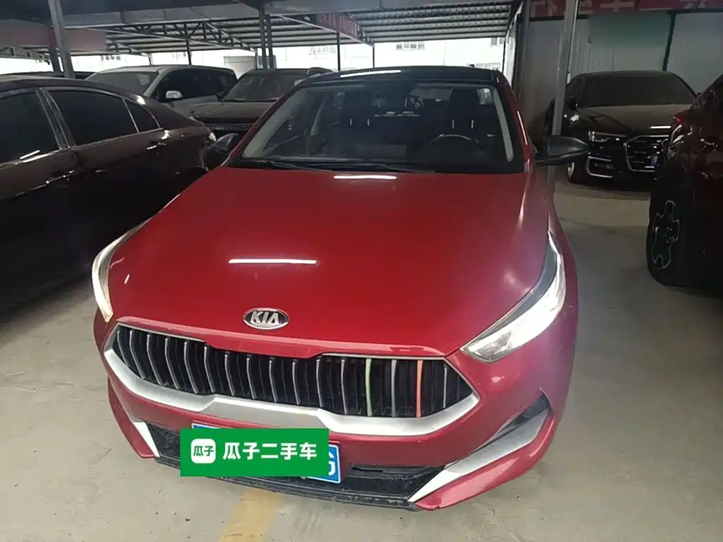 Kia K3 1.5 L CVT Smart Enjoyment Connected