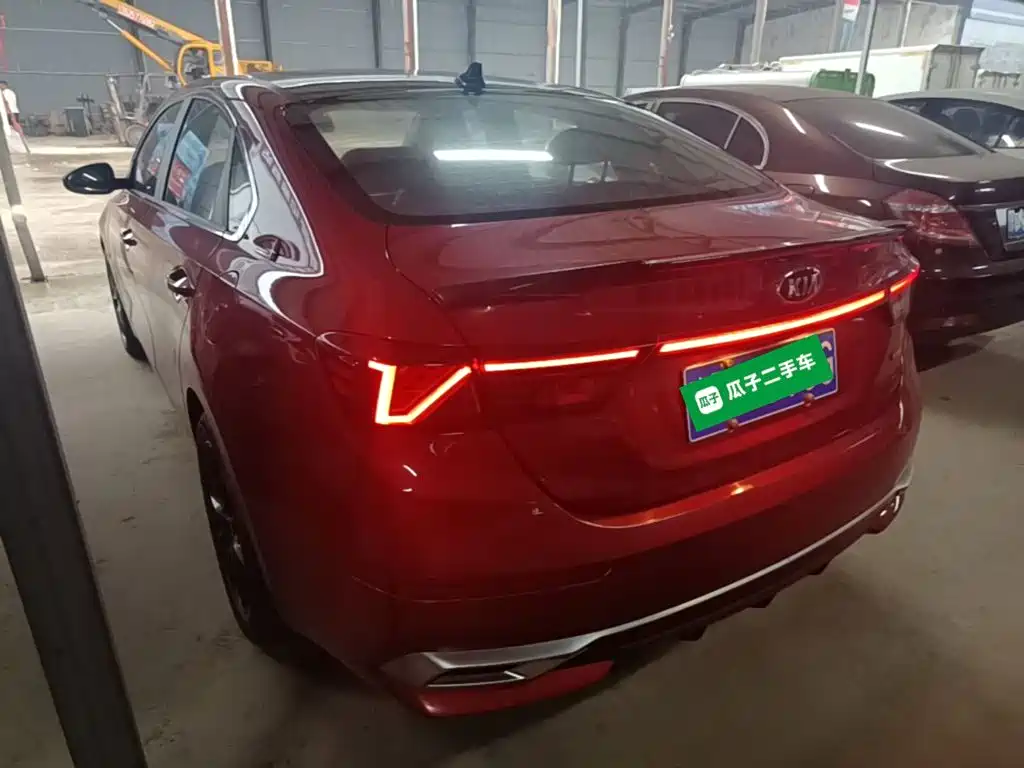 Kia K3 1.5 L CVT Smart Enjoyment Connected