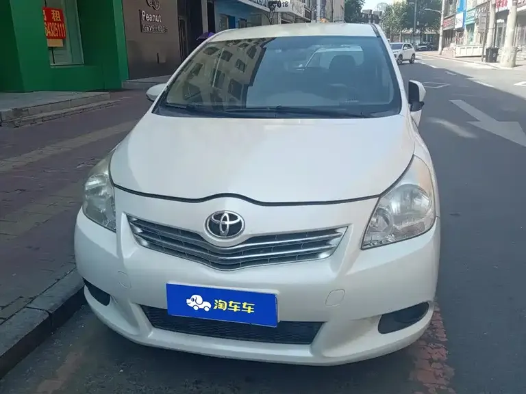 Toyota Verso Stellar 180 E CVT Elite