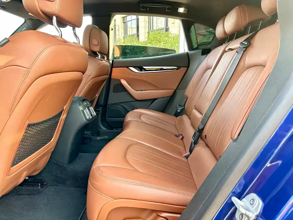 Levante 3.0 T Standard