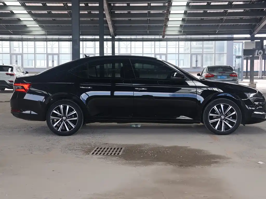 Superb TSI280 DSG Premium