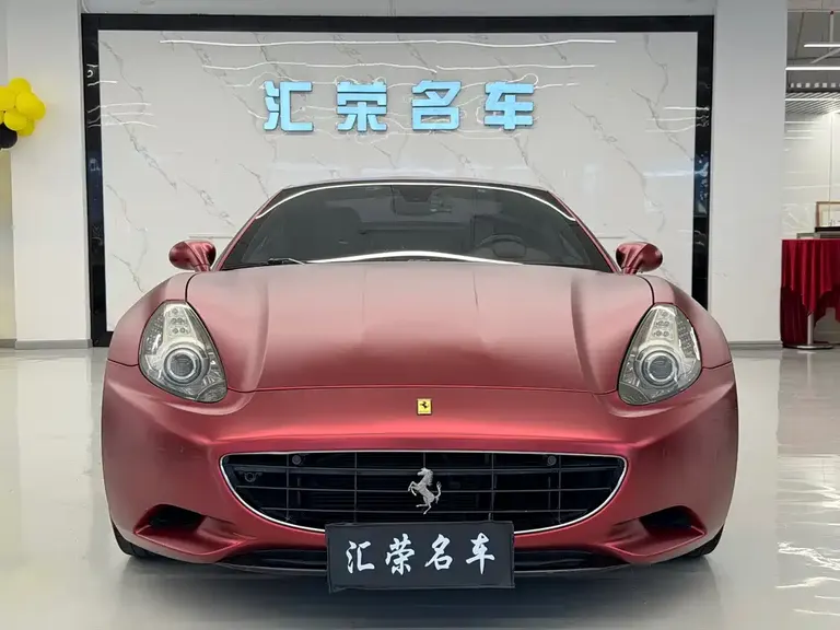Ferrari California T 4.3 L Standard