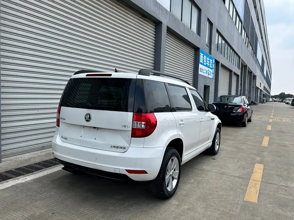 Yeti TSI280 DSG Car Share Brothers