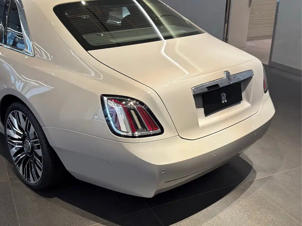 Ghost 6.7 T Standard Wheelbase