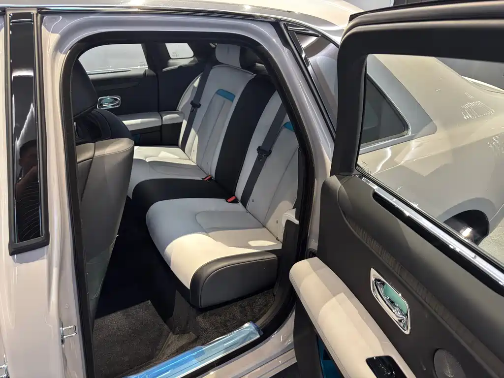 Ghost 6.7 T Standard Wheelbase