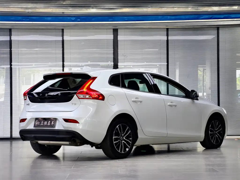 Volvo V40 T3 Smart Ease