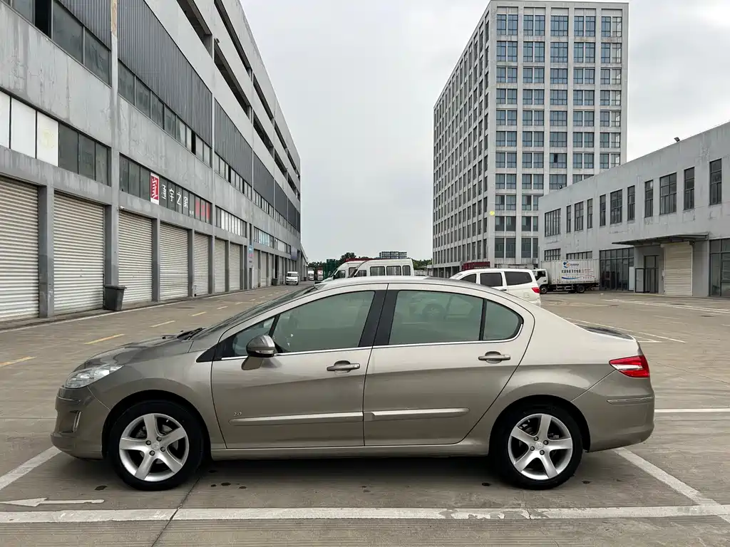 Peugeot 408 2.0 L Auto Comfort