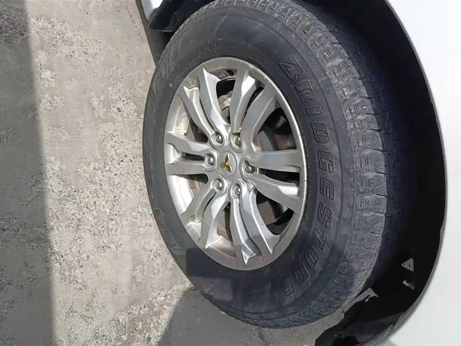 Pajero (Import) 3.8 L Auto
