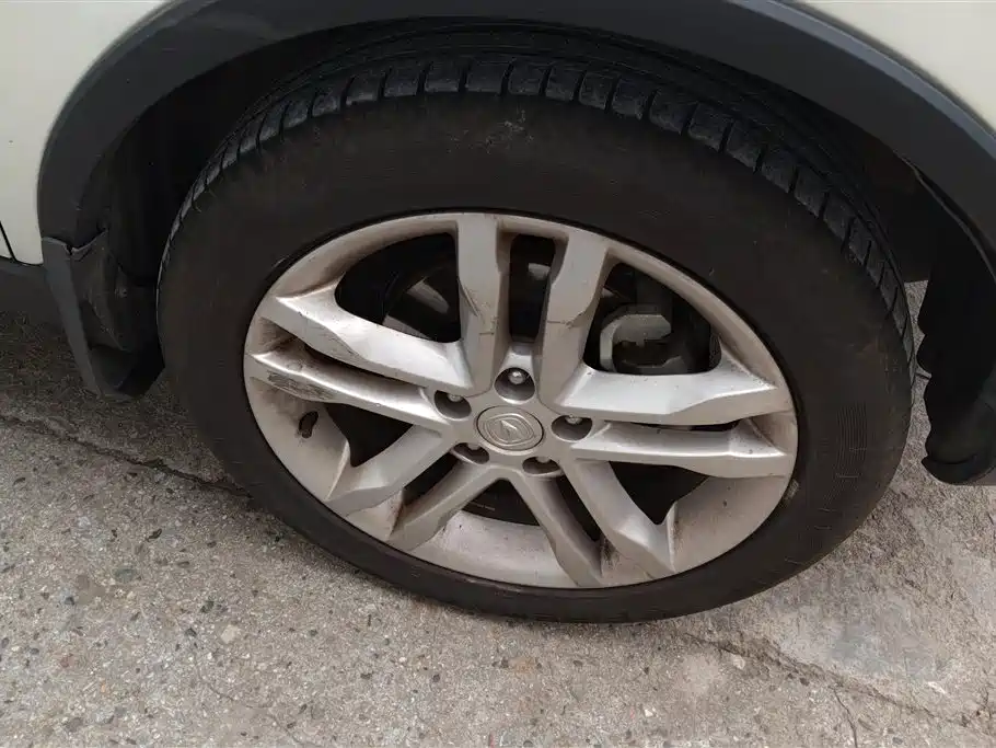 Changan CS35 1.6 L Auto Luxury CN-V
