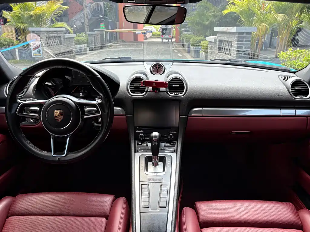 Porsche 718 Cayman 2.0 T
