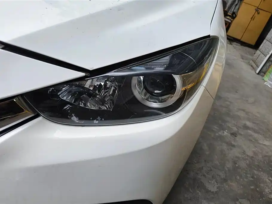 Mazda 3 Axela Sedan 1.5 L Auto Comfort CN-VI