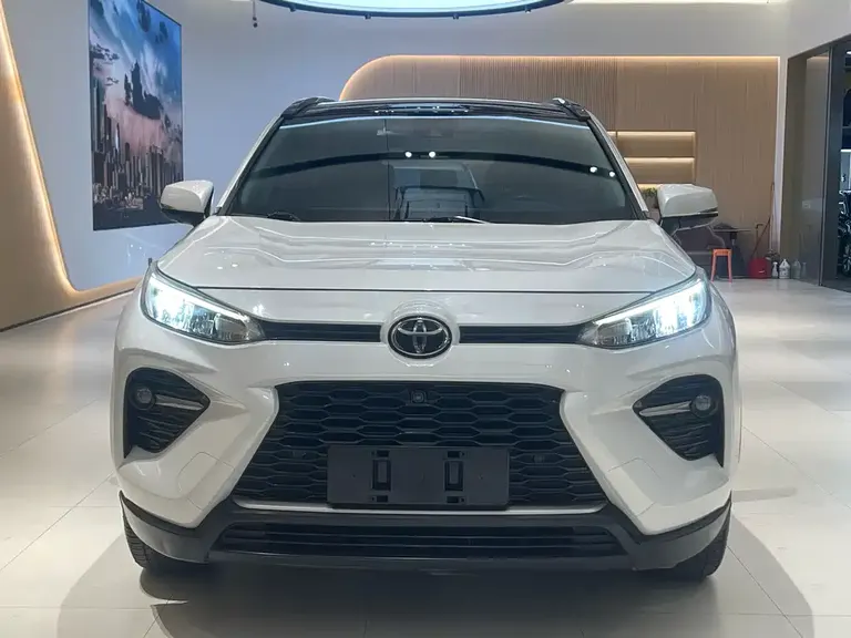 Toyota Wildlander 2.0 L CVT 2 WD Tech