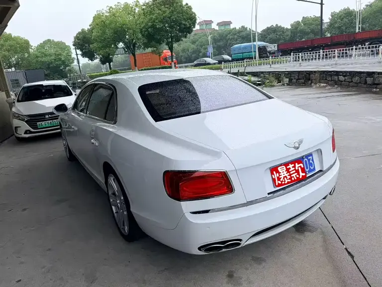 Bentley Flying Spur 4.0 T V8 Distinguished