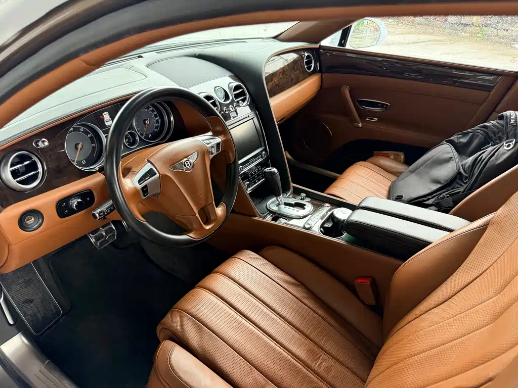 Flying Spur 4.0 T V8 Distinguished