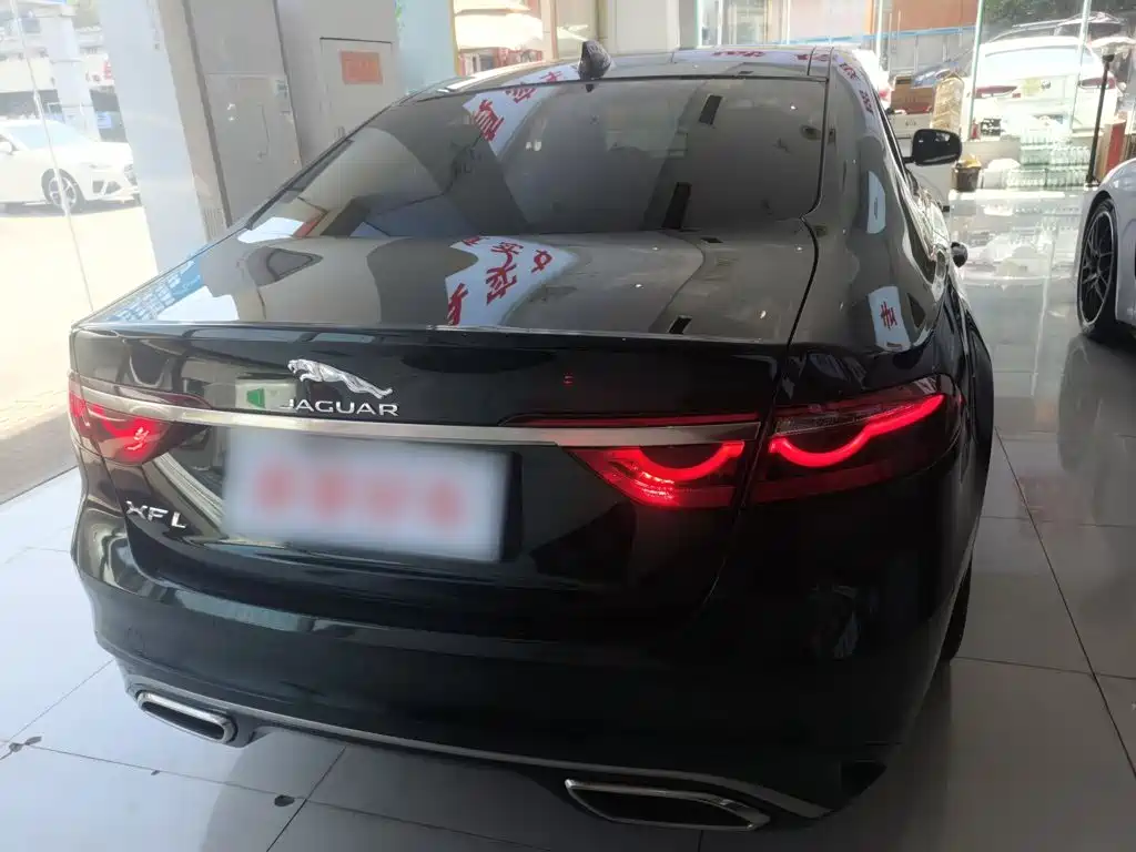 Jaguar XFL XFL 2.0 T P250 2 WD Premium Luxury