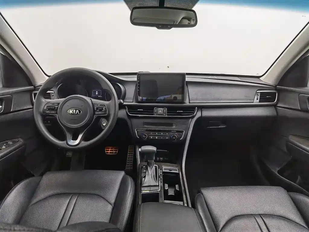 Kia K5 2.0 L Auto GLS