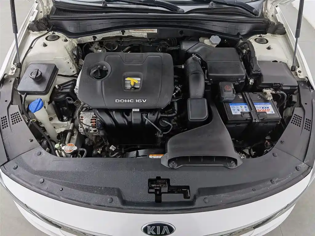 Kia K5 2.0 L Auto GLS
