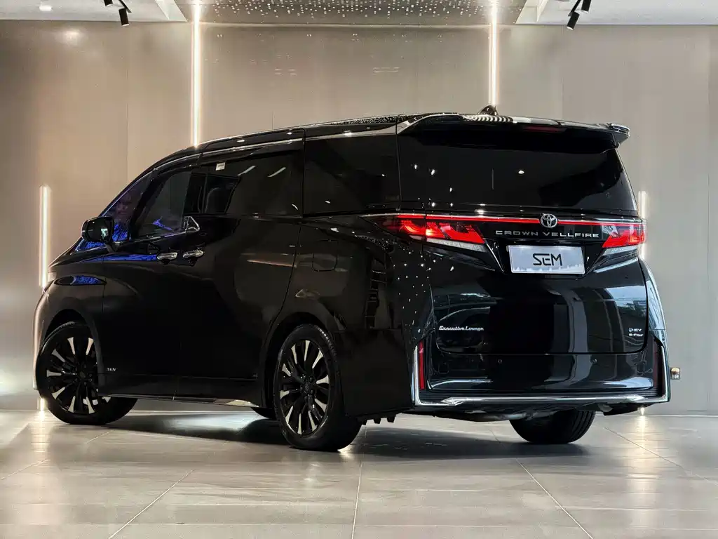 Vellfire Crown Dual Engine 2.5 L Supreme Executive