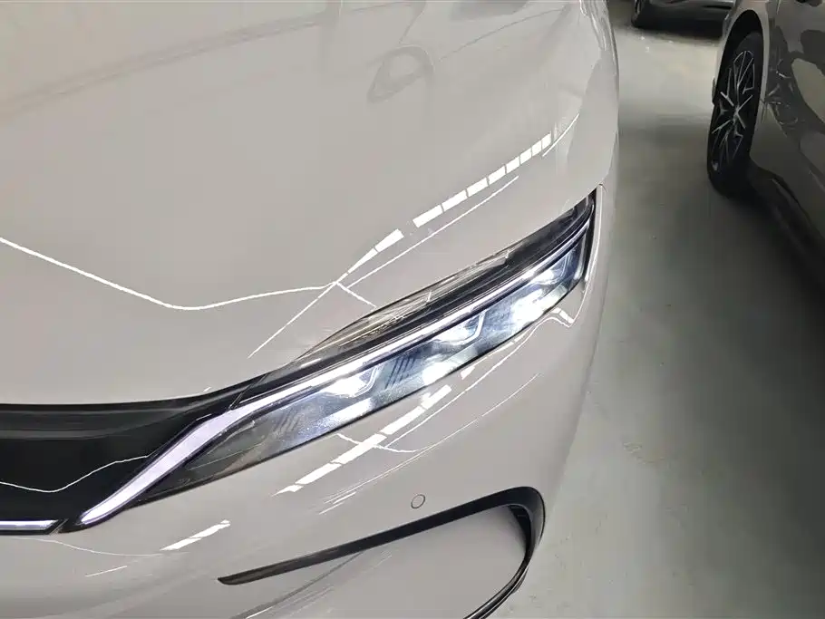 Han DM-i Smart Drive 125 KM Honored