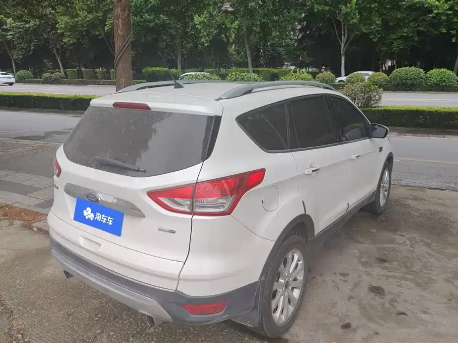Kuga 1.6 L GTDi 4 WD Elite