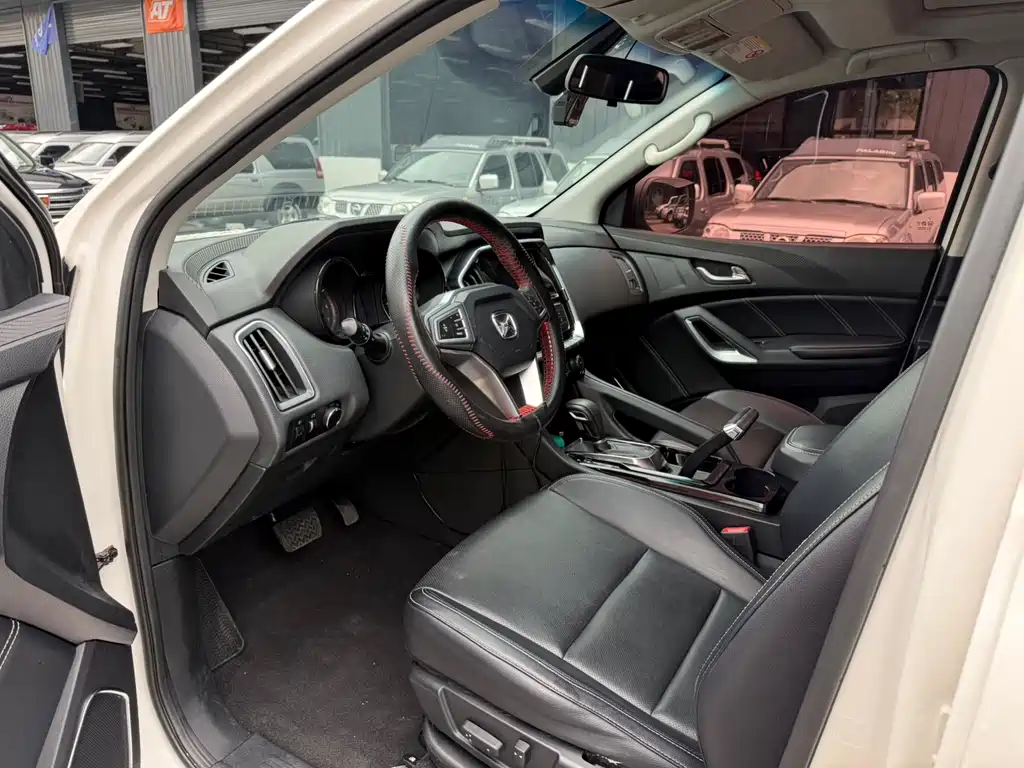 Yusheng S350 2.0 T Auto 4 WD Gasoline Luxury 5-seat