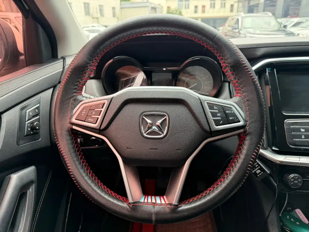 Yusheng S350 2.0 T Auto 4 WD Gasoline Luxury 5-seat
