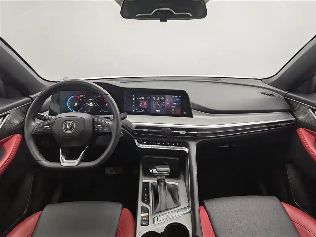 Changan CS35 PLUS Blue Whale NE 1.4 T DCT Luxury