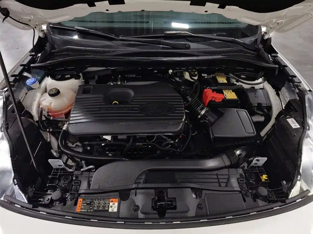 Escape EcoBoost 245 4 WD Indulge ST-LINE