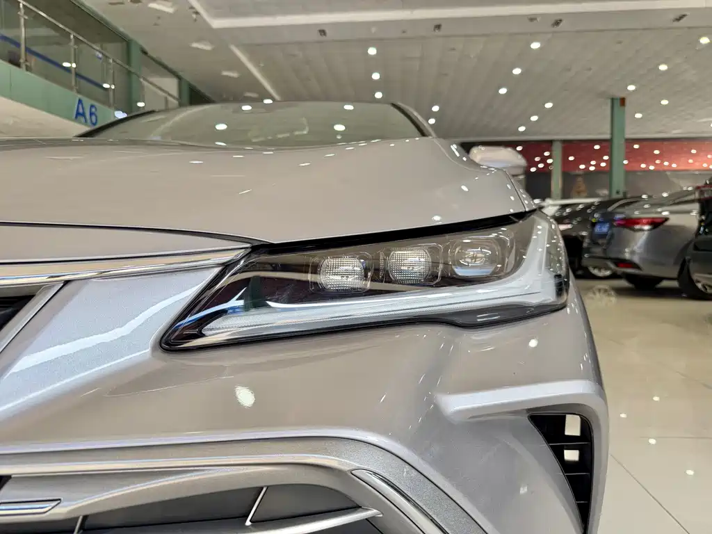 Avalon 2.0 L Select
