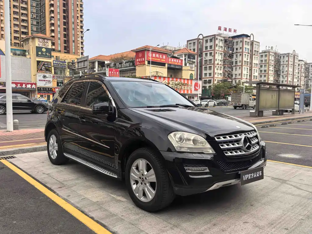 Mercedes-Benz M-Class ML 300 4 MATIC