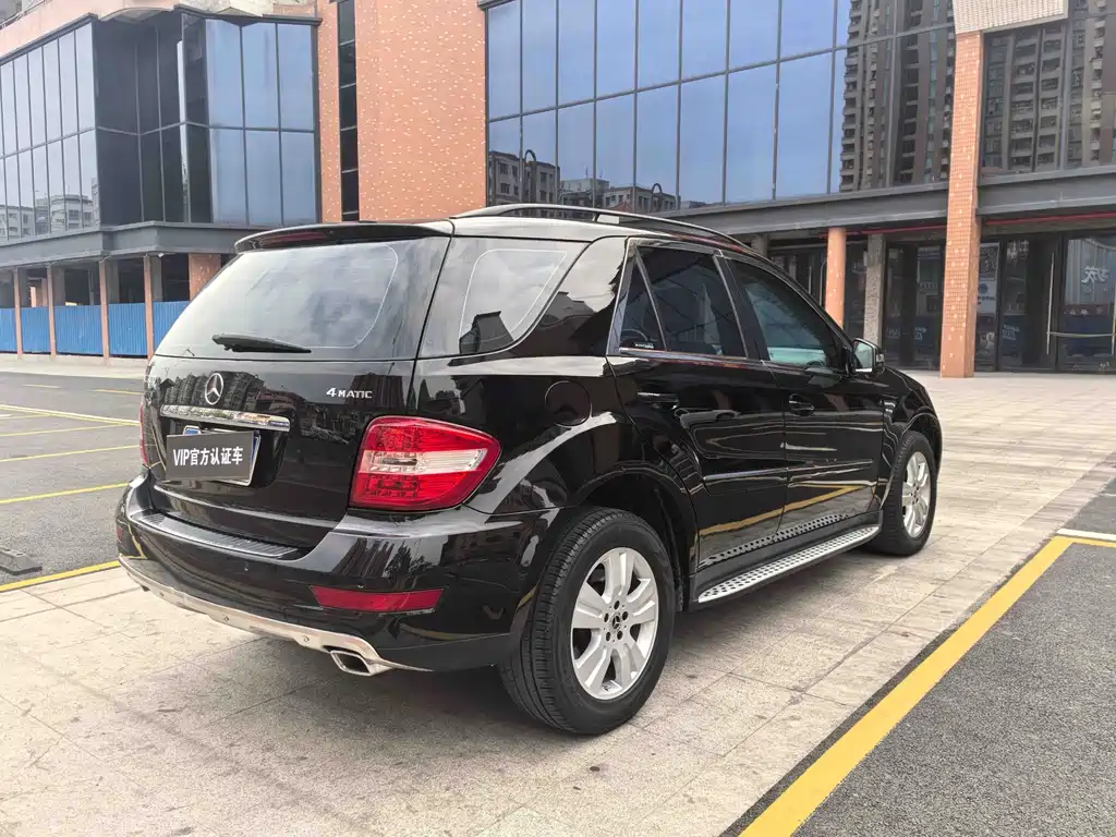 Mercedes-Benz M-Class ML 300 4 MATIC