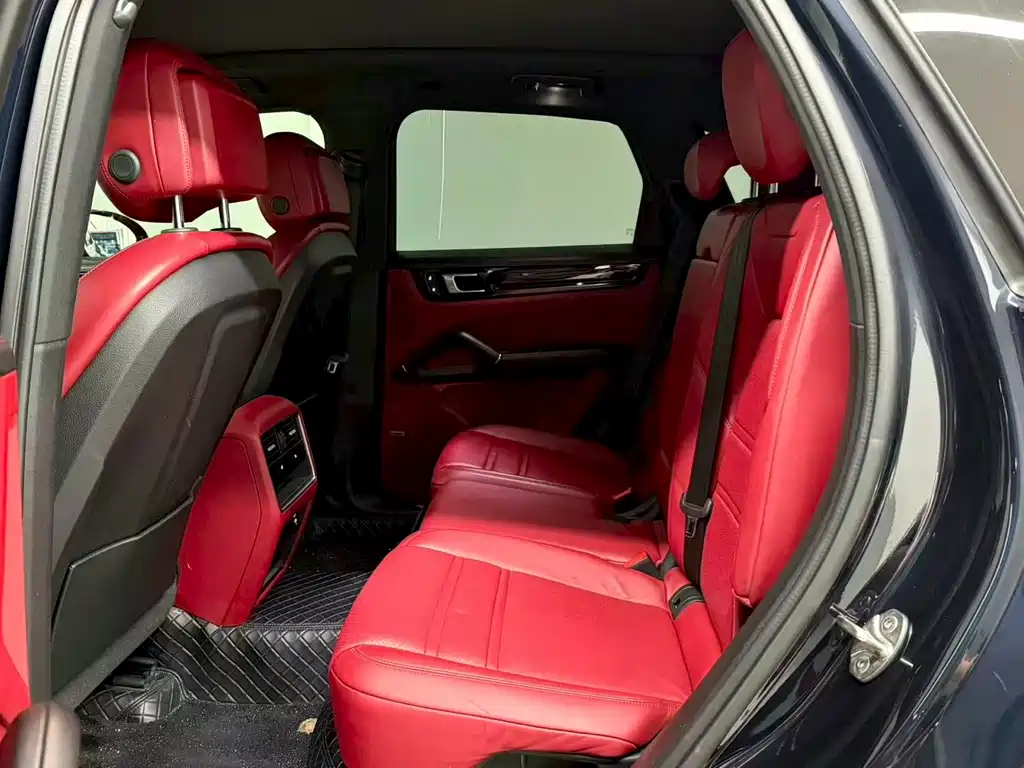 Cayenne Cayenne 3.0 T Platinum