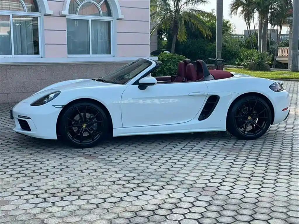 Porsche 718 Boxster 2.0 T