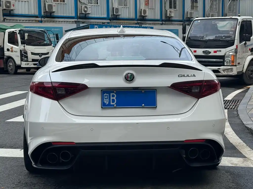 Giulia Giulia朱丽叶 2017款 2.9 T 510 HP 四叶草版