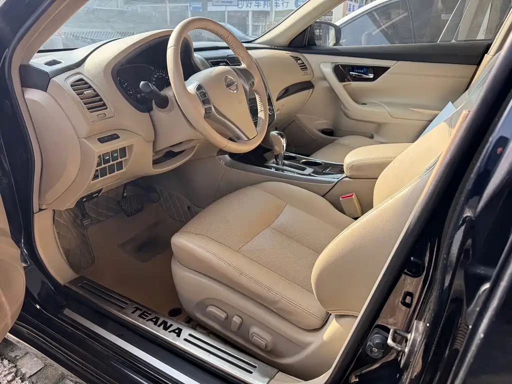 Teana 2.0 L XL Comfort