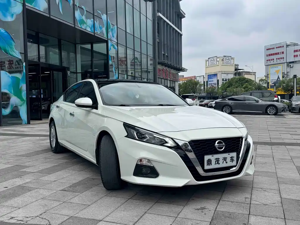 Teana 2.0 L XL Comfort