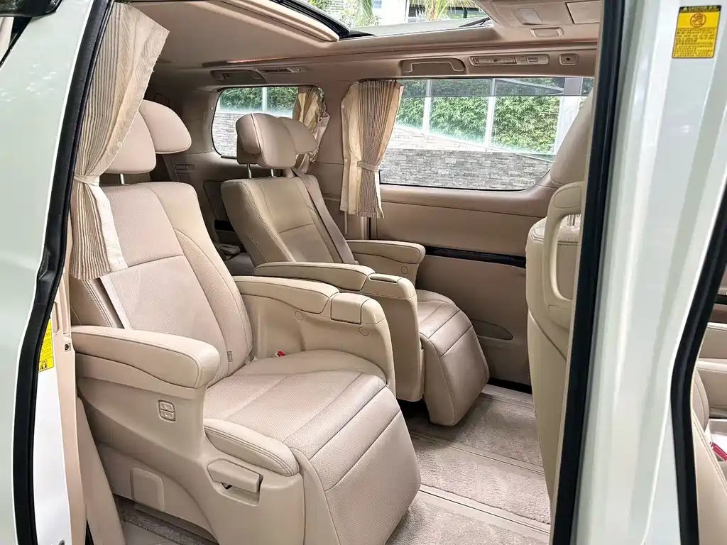 Alphard 3.5 L Luxury