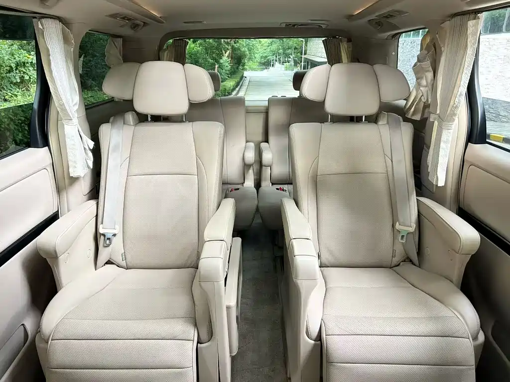 Alphard 3.5 L Luxury