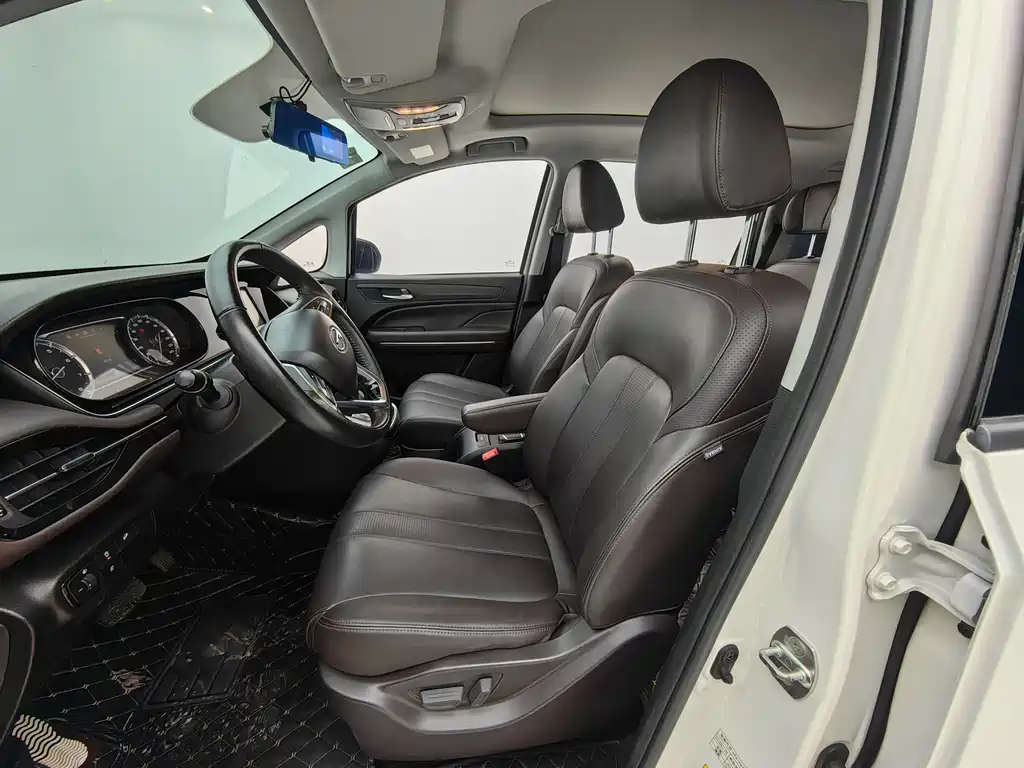 GAC Trumpchi M6 270 T Auto Premium (7-seat) CN-V