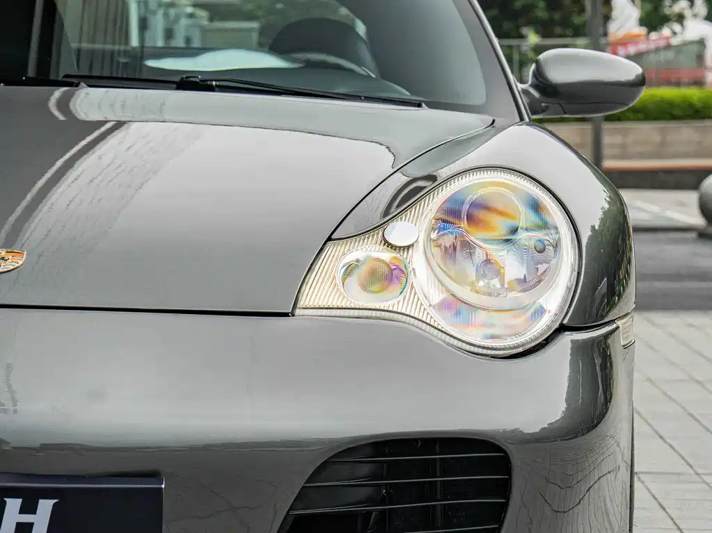 Porsche 911 保时捷911 2005款 Carrera 4 S Cabriolet AT 3.8 L