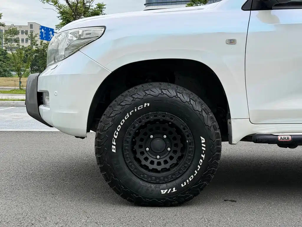 Land Cruiser 4.7 L Auto VX-R