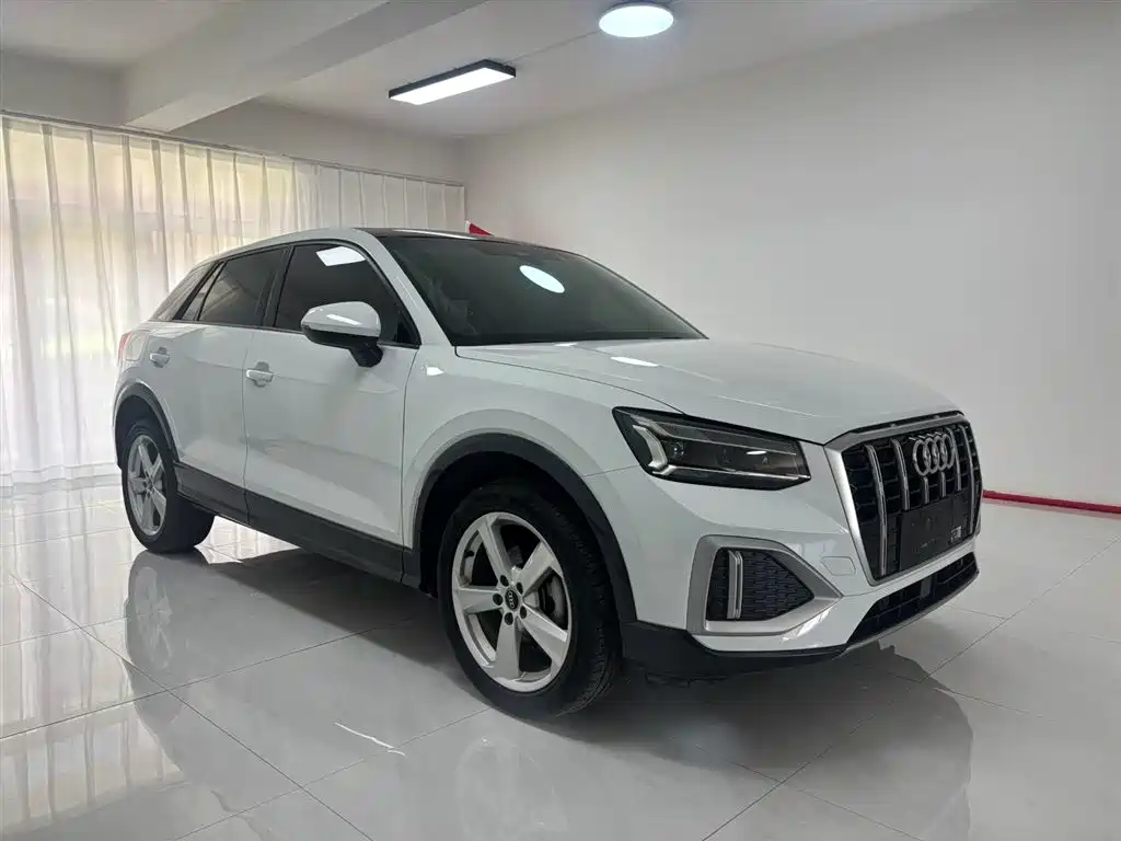 Audi Q2 L 35 TFSI Progressive Elegant