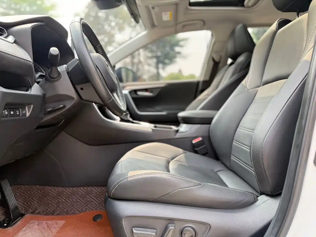 Wildlander 2.0 L CVT 4 WD Luxury PLUS