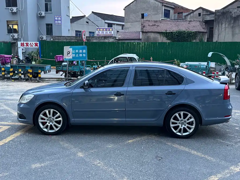 Octavia 明锐 2010款 2.0 TSI RS