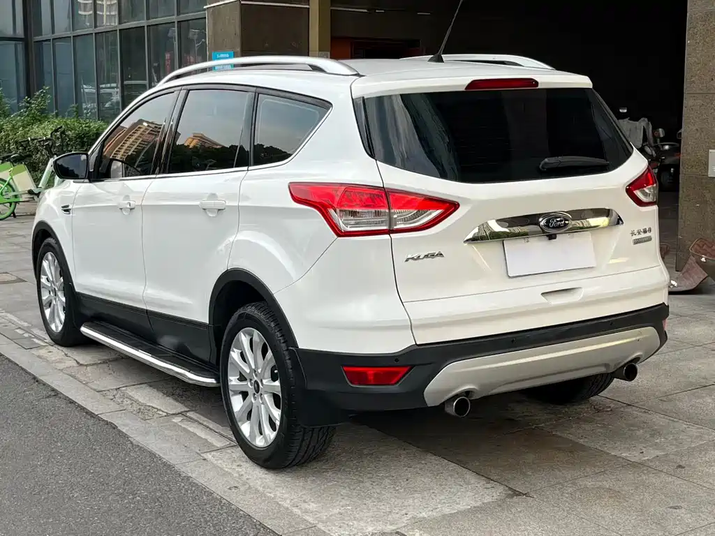 Kuga 1.5 L GTDi 2 WD Style