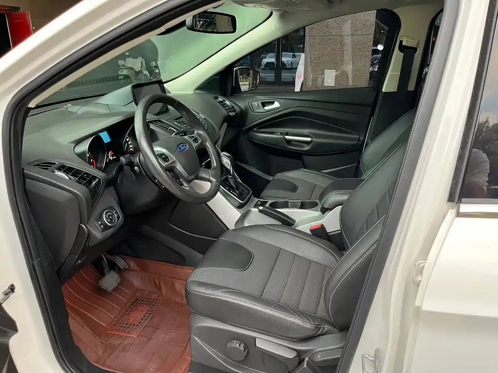 Kuga 1.5 L GTDi 2 WD Style