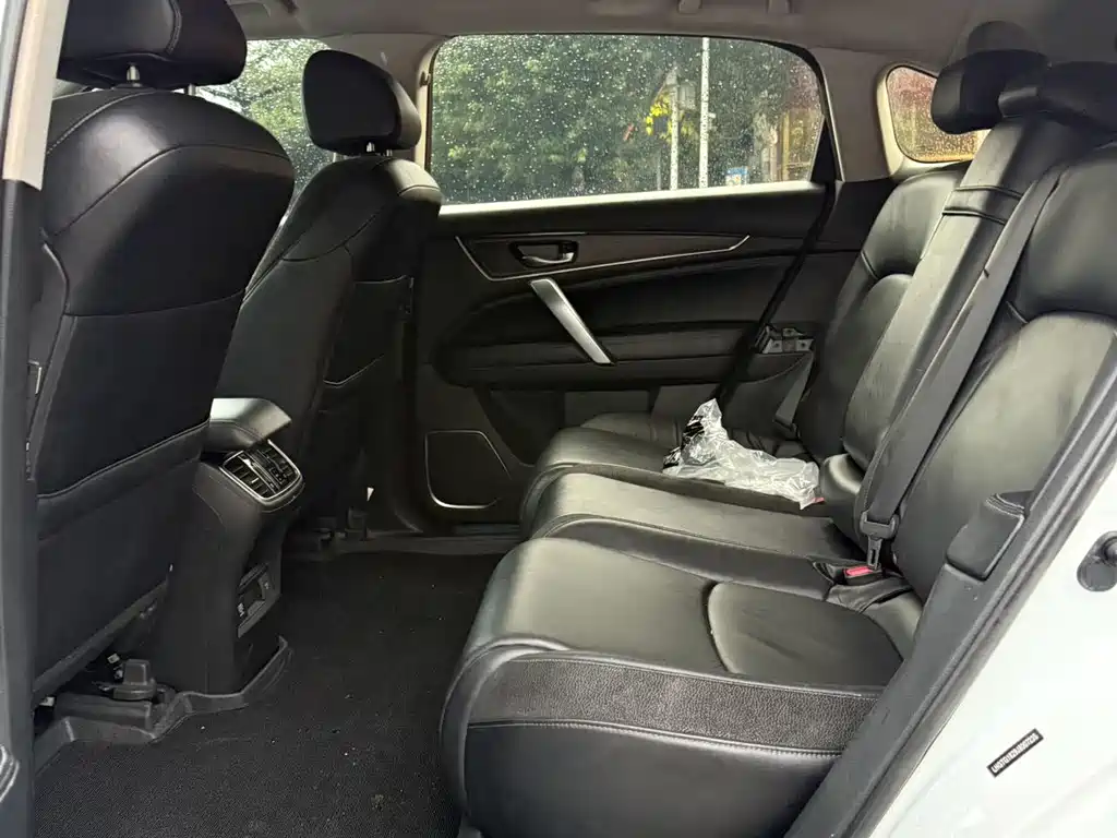 Avancier 240 TURBO 2 WD Luxury