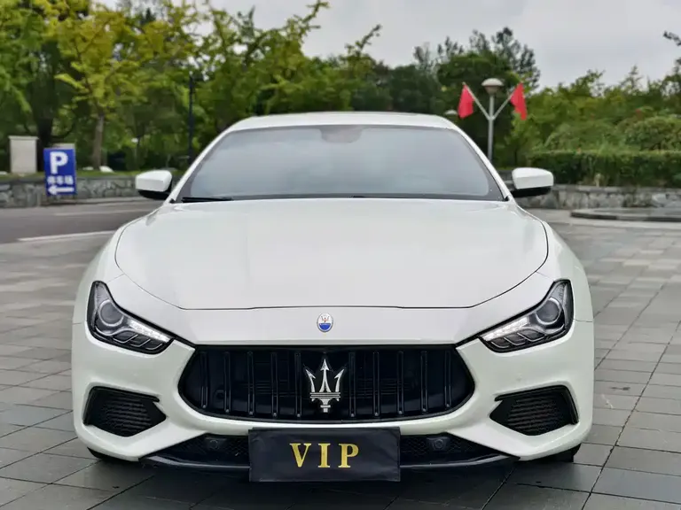 Maserati Ghibli 3.0 T Standard