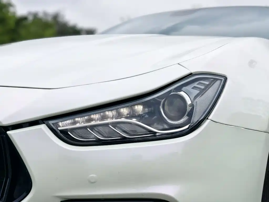 Ghibli 3.0 T Standard