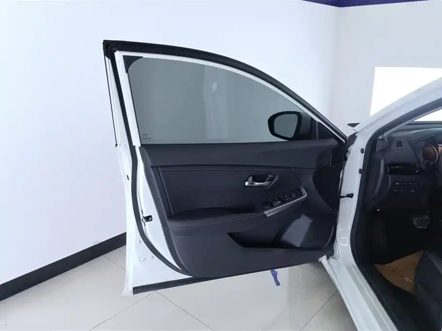 Sylphy 1.6 L XL CVT Joy